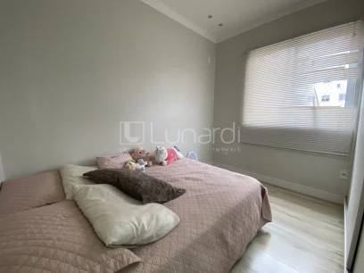 Foto Apartamento com 2 Dormitórios