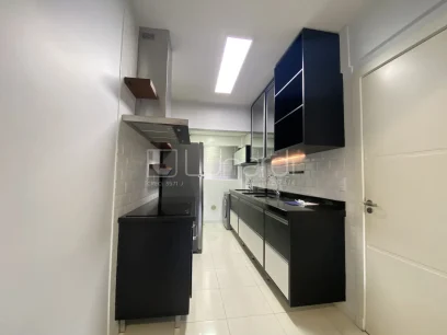 Foto Apartamento com 2 Dormitórios