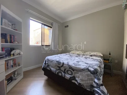 Foto Apartamento com 3 Dormitórios