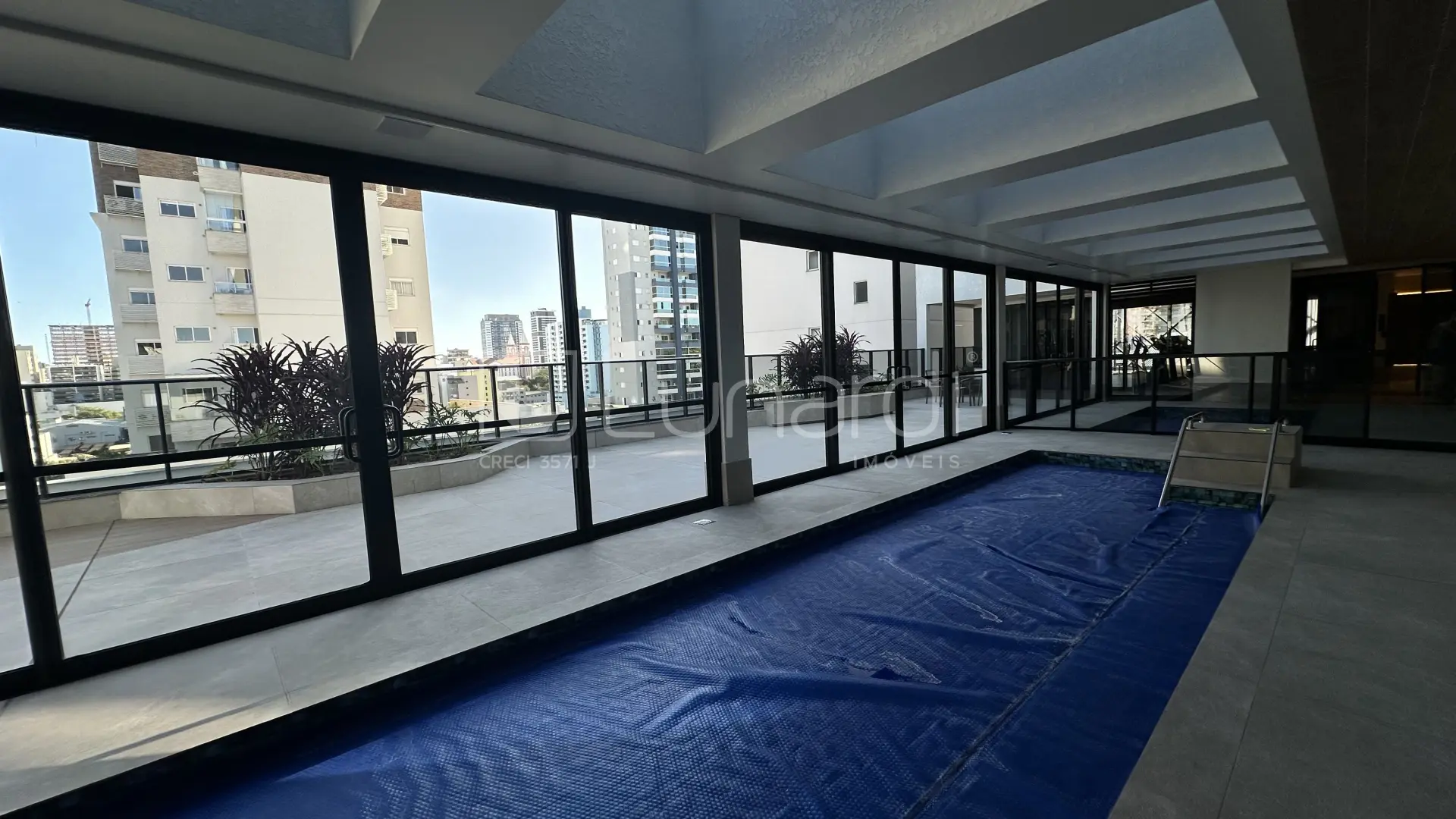 Foto Apartamento com 3 Suítes