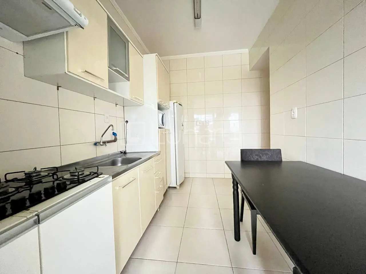 Foto Apartamento com 2 Dormitórios