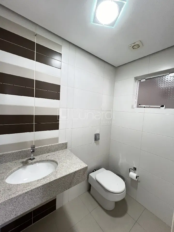 Foto Casa com 4 Dormitórios