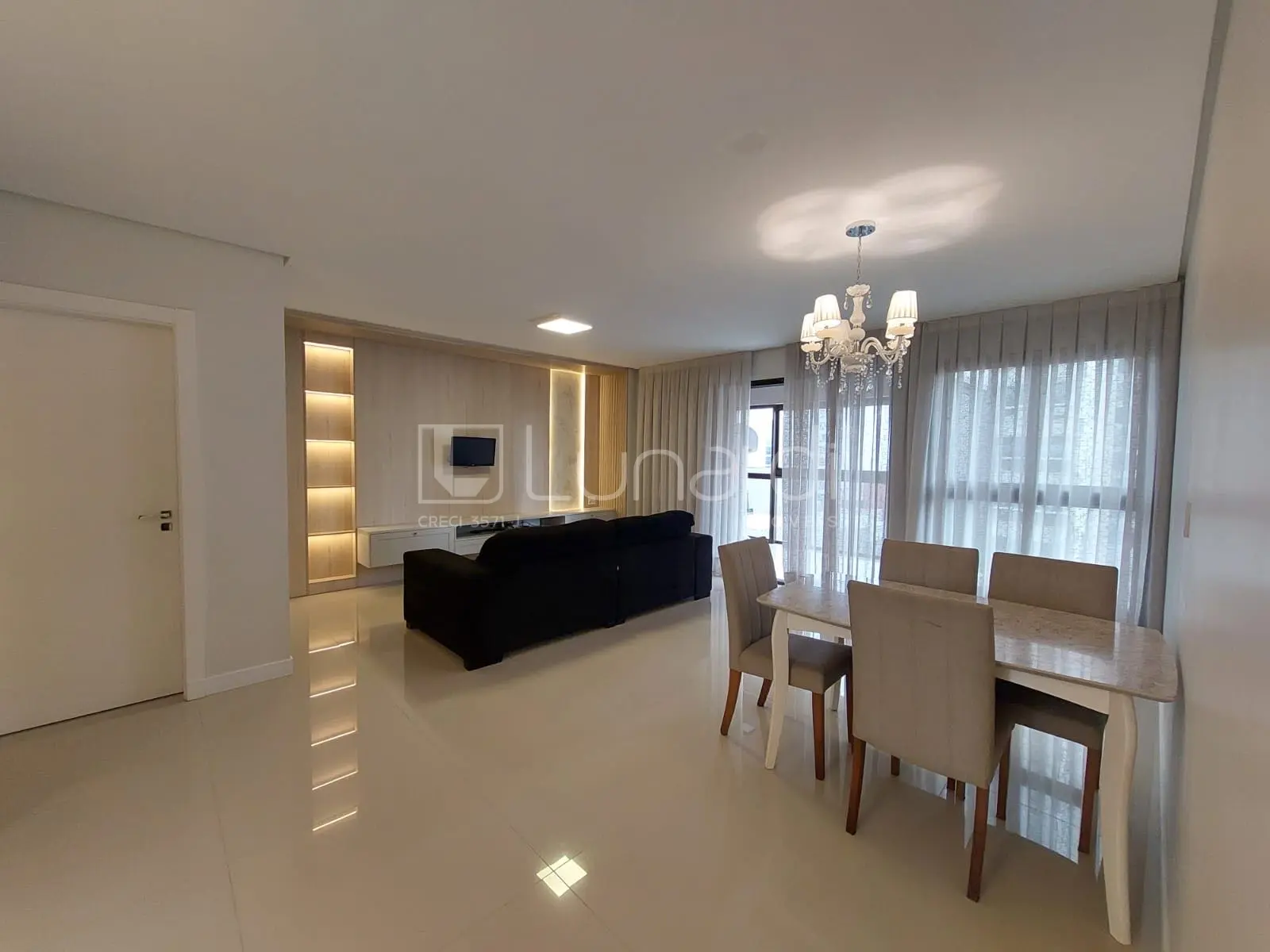 Foto Apartamento com 3 Suítes