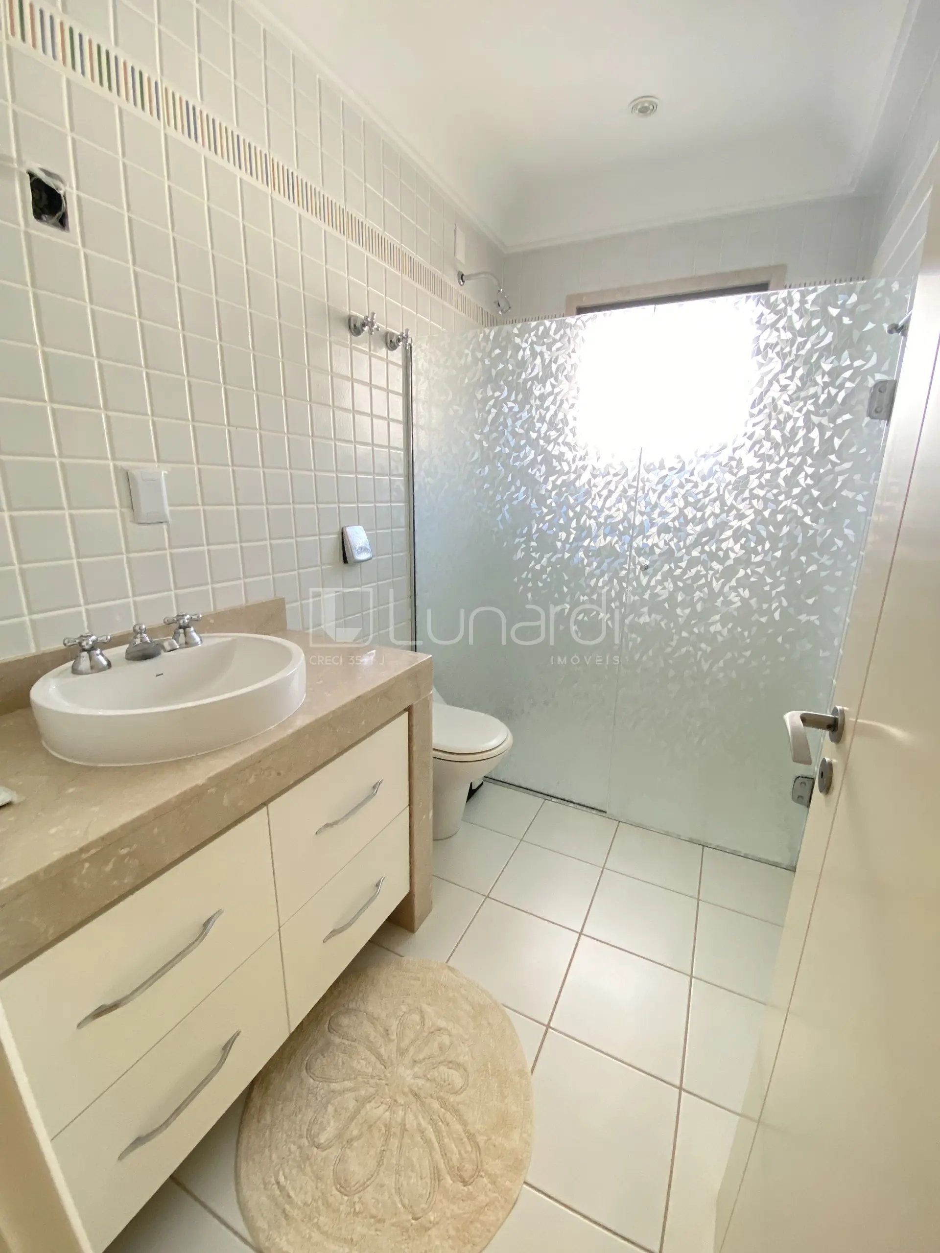 Foto Apartamento com 3 Suítes