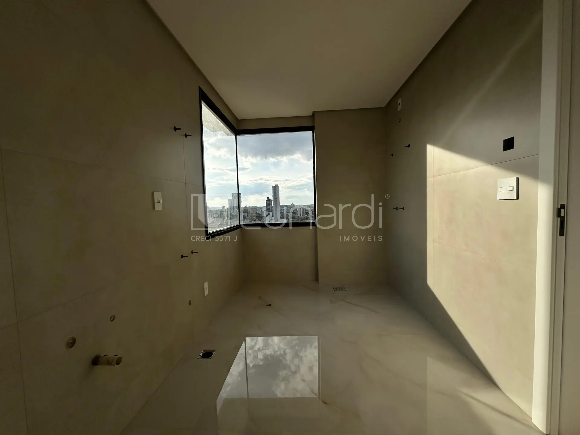 Foto Apartamento com 3 Dormitórios