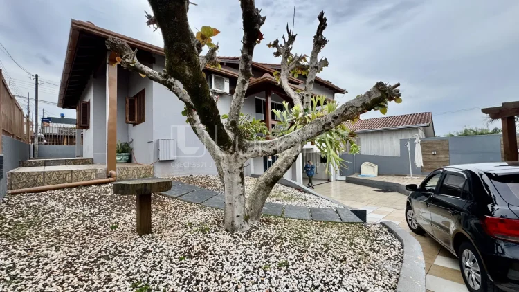 Casa com 3 Dormitórios