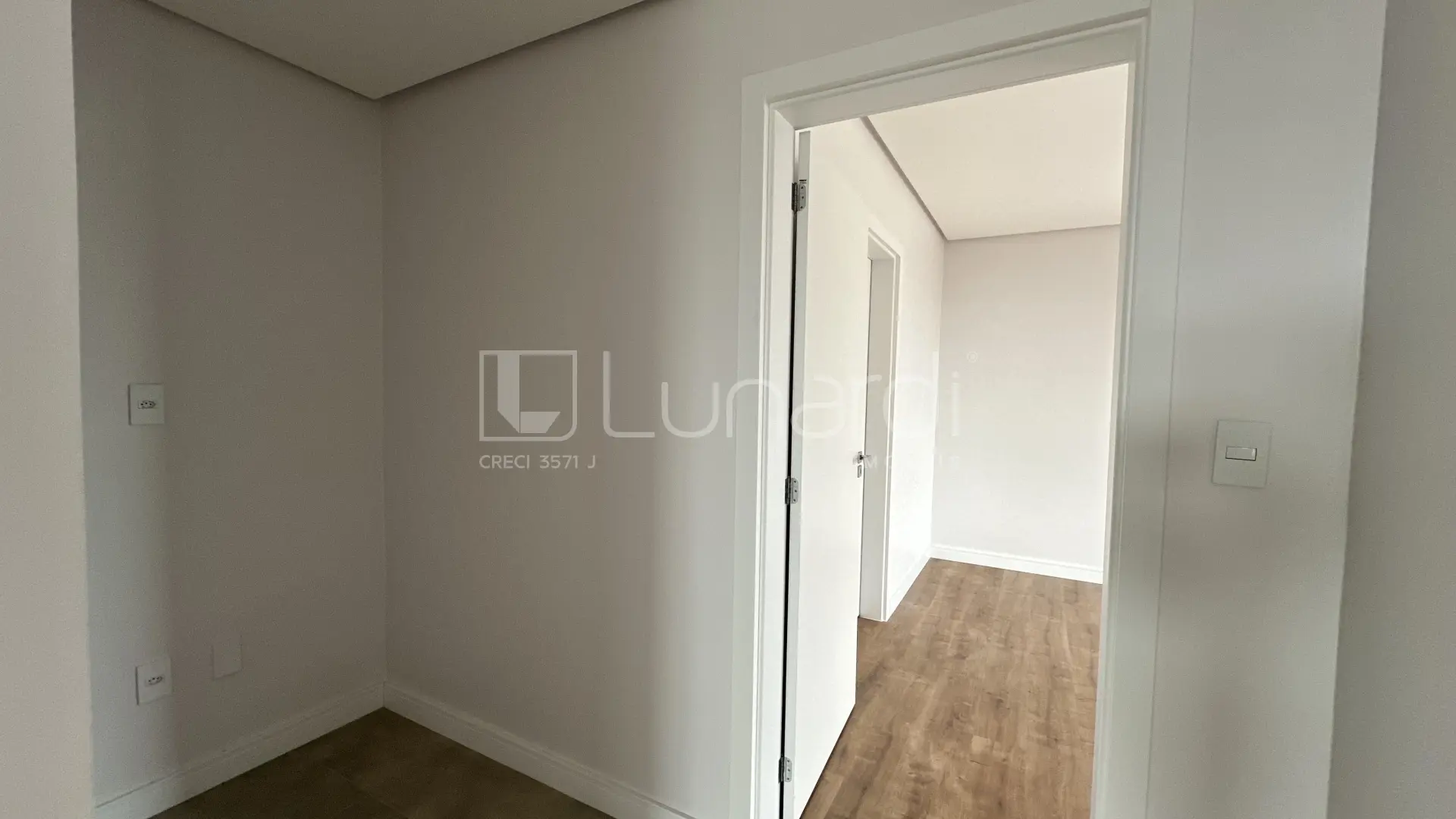 Foto Apartamento com 3 Dormitórios