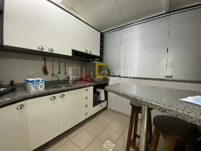 Foto Apartamento com 3 Dormitórios