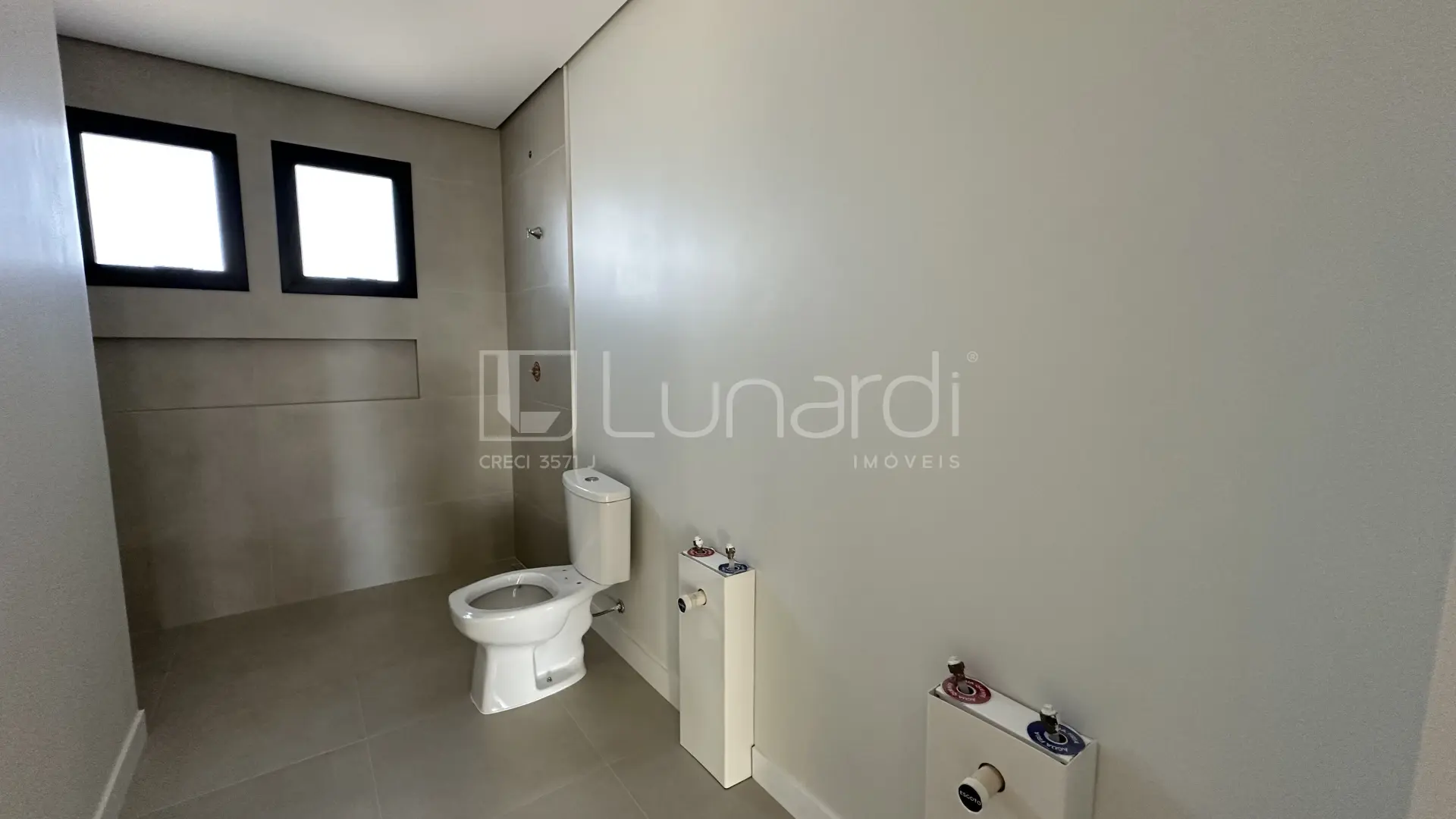 Foto Apartamento com 3 Suítes