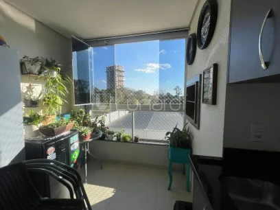 Foto Apartamento com 2 Dormitórios