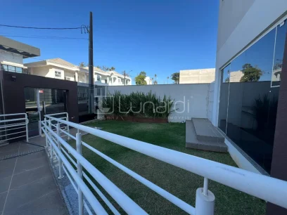 Foto Apartamento com 2 Dormitórios