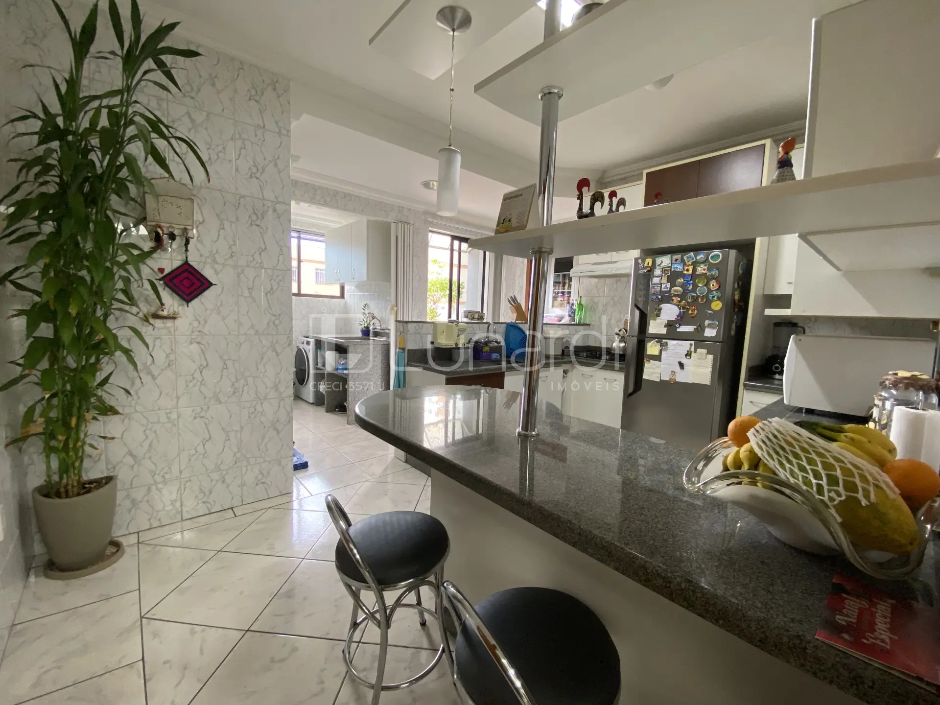 Foto Apartamento com 3 Dormitórios