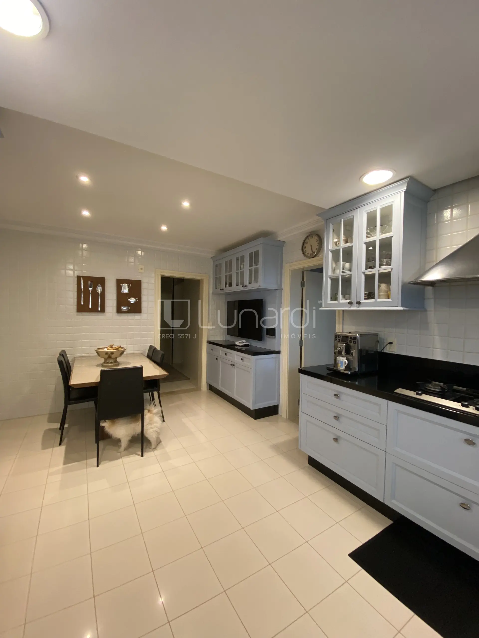 Foto Apartamento com 3 Suítes