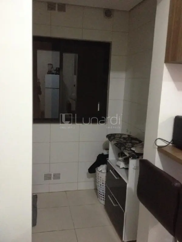 Foto Apartamento com 2 Dormitórios