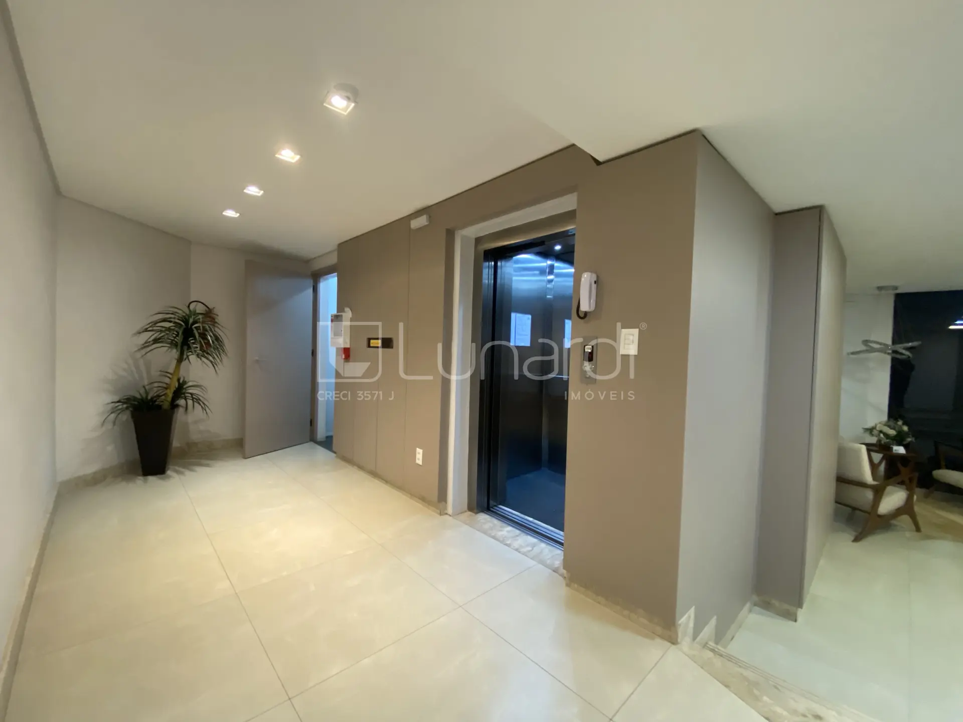 Foto Apartamento com 3 Dormitórios