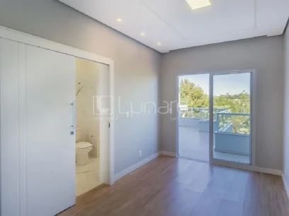 Foto Sobrado com 3 Suítes