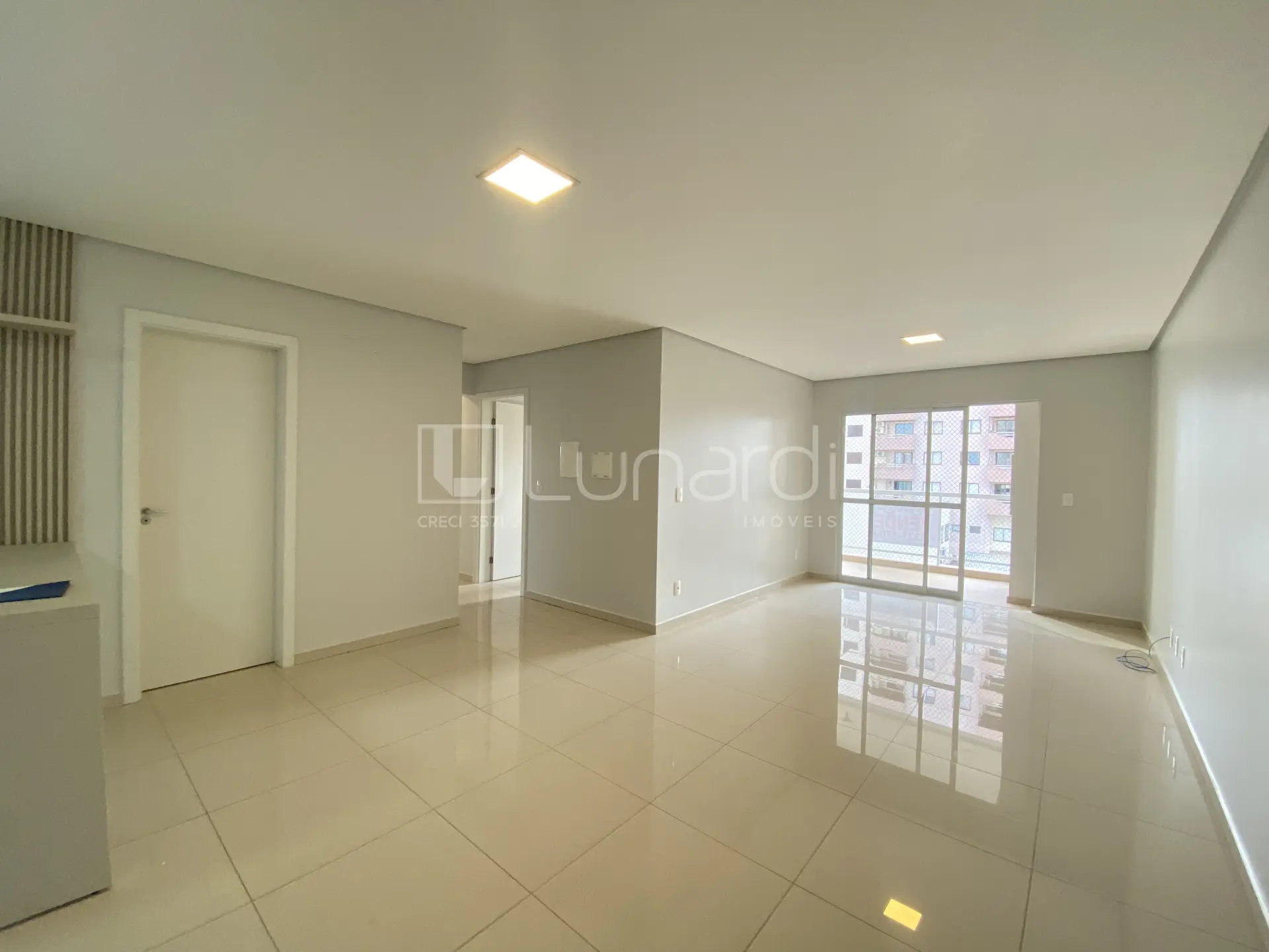 Foto Apartamento com 3 Dormitórios