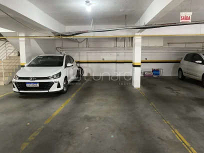 Foto Apartamento com 2 Dormitórios