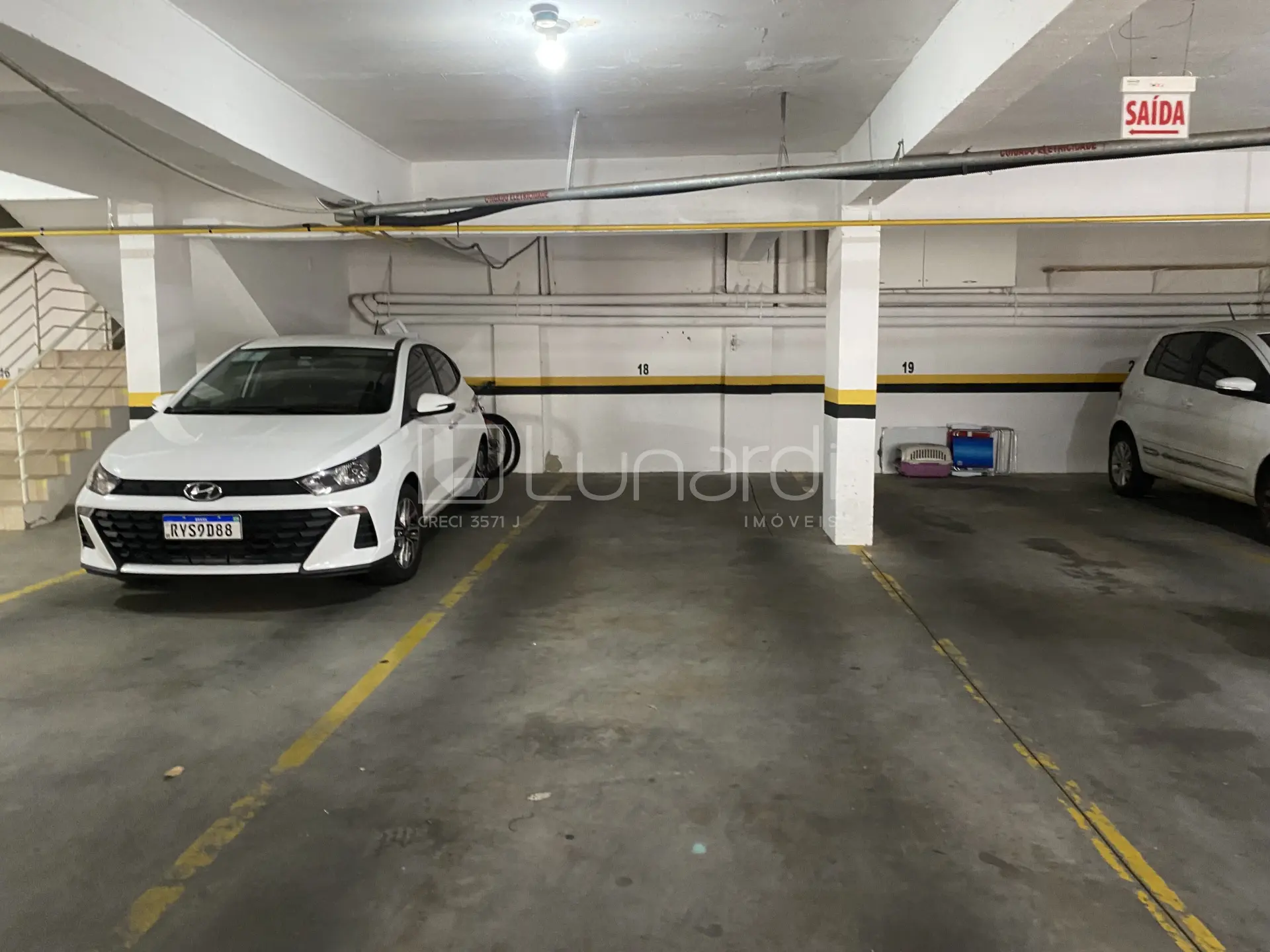 Foto Apartamento com 2 Dormitórios