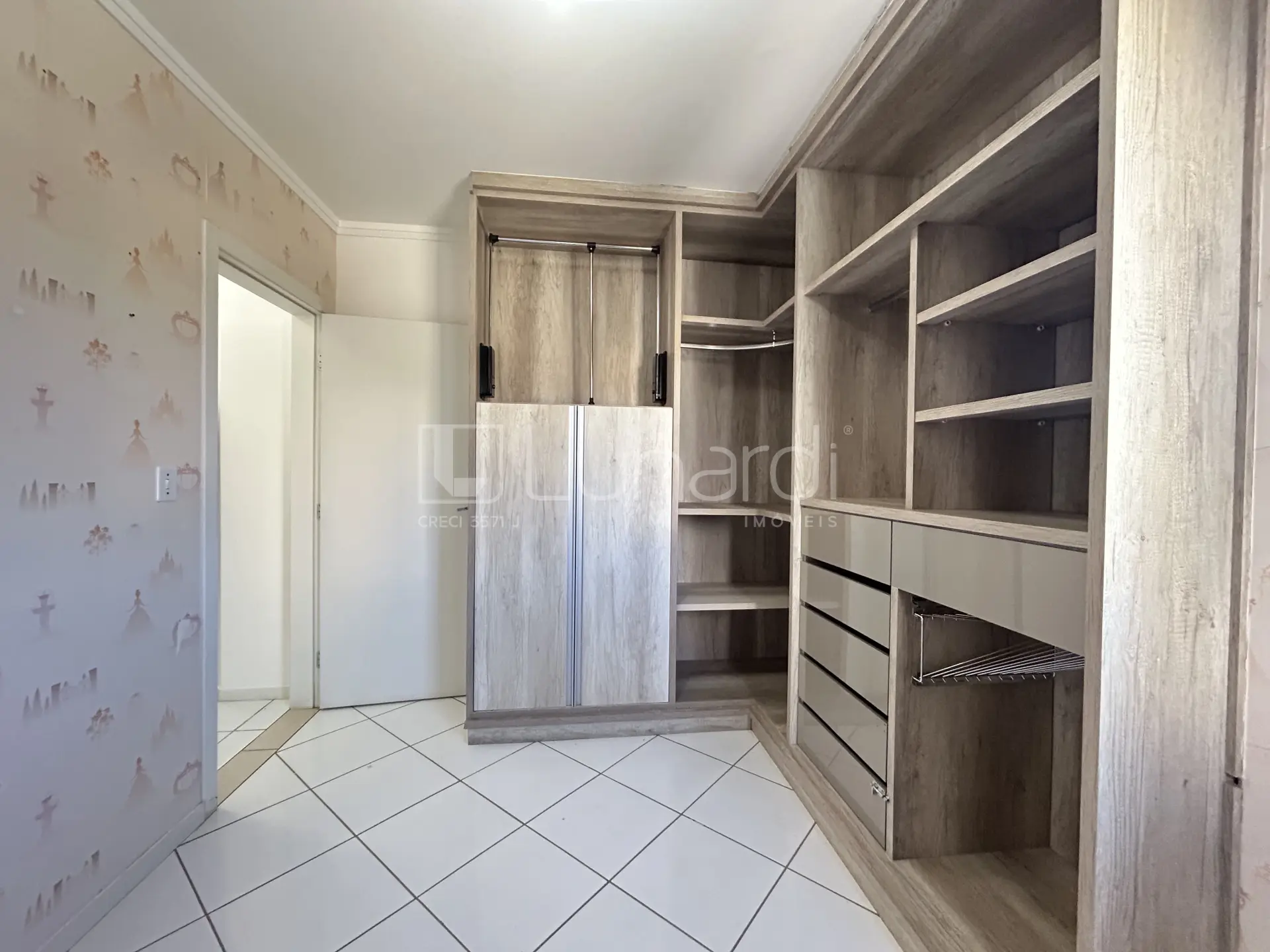 Foto Apartamento com 2 Dormitórios
