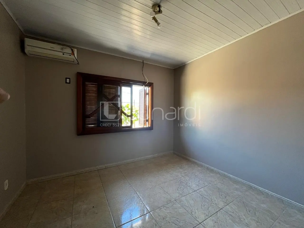 Foto Casa com 2 Dormitórios