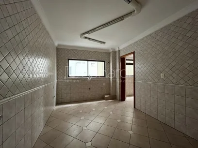 Foto Apartamento com 3 Dormitórios