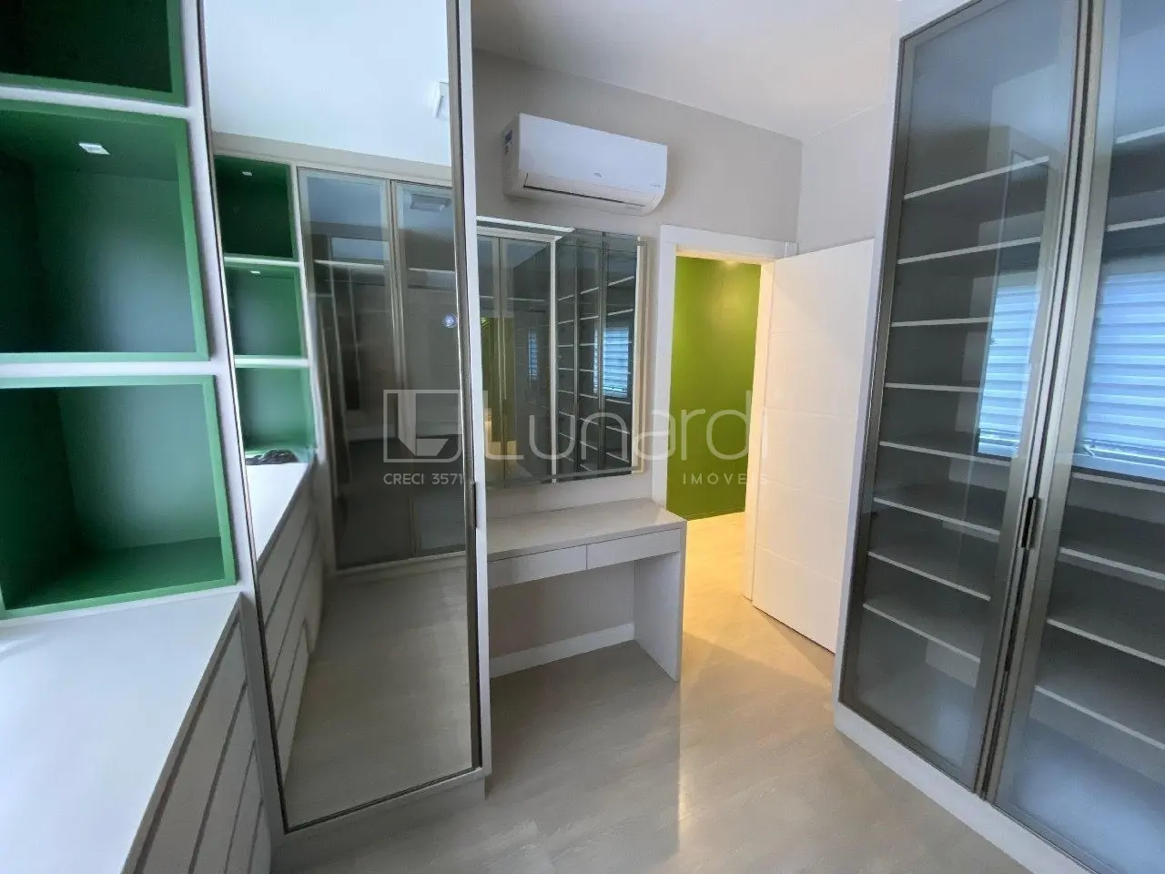 Foto Casa com 3 Dormitórios