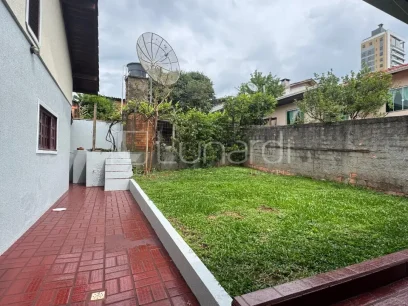 Foto Casa com 3 Dormitórios