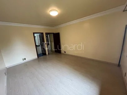 Foto Casa com 3 Dormitórios