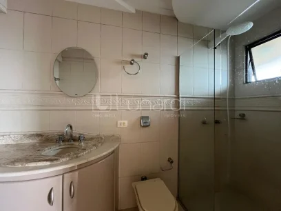 Foto Apartamento com 3 Dormitórios