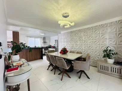 Foto Casa com 3 Dormitórios