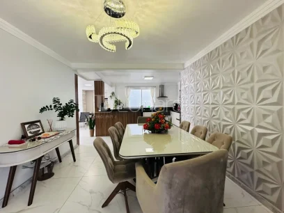 Foto Casa com 3 Dormitórios