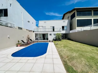 Foto Casa com 3 Dormitórios