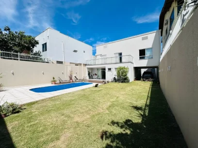 Foto Casa com 3 Dormitórios