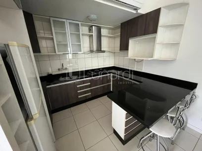 Foto Apartamento com 2 Dormitórios