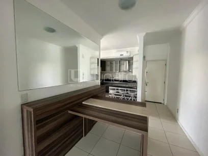 Foto Apartamento com 2 Dormitórios