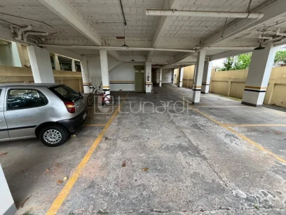 Foto Apartamento com 2 Dormitórios
