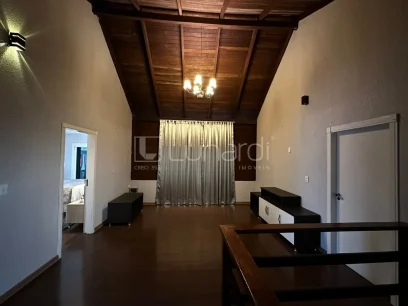 Foto Casa com 4 Dormitórios