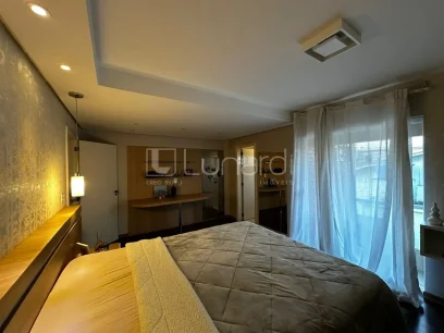 Foto Casa com 4 Dormitórios