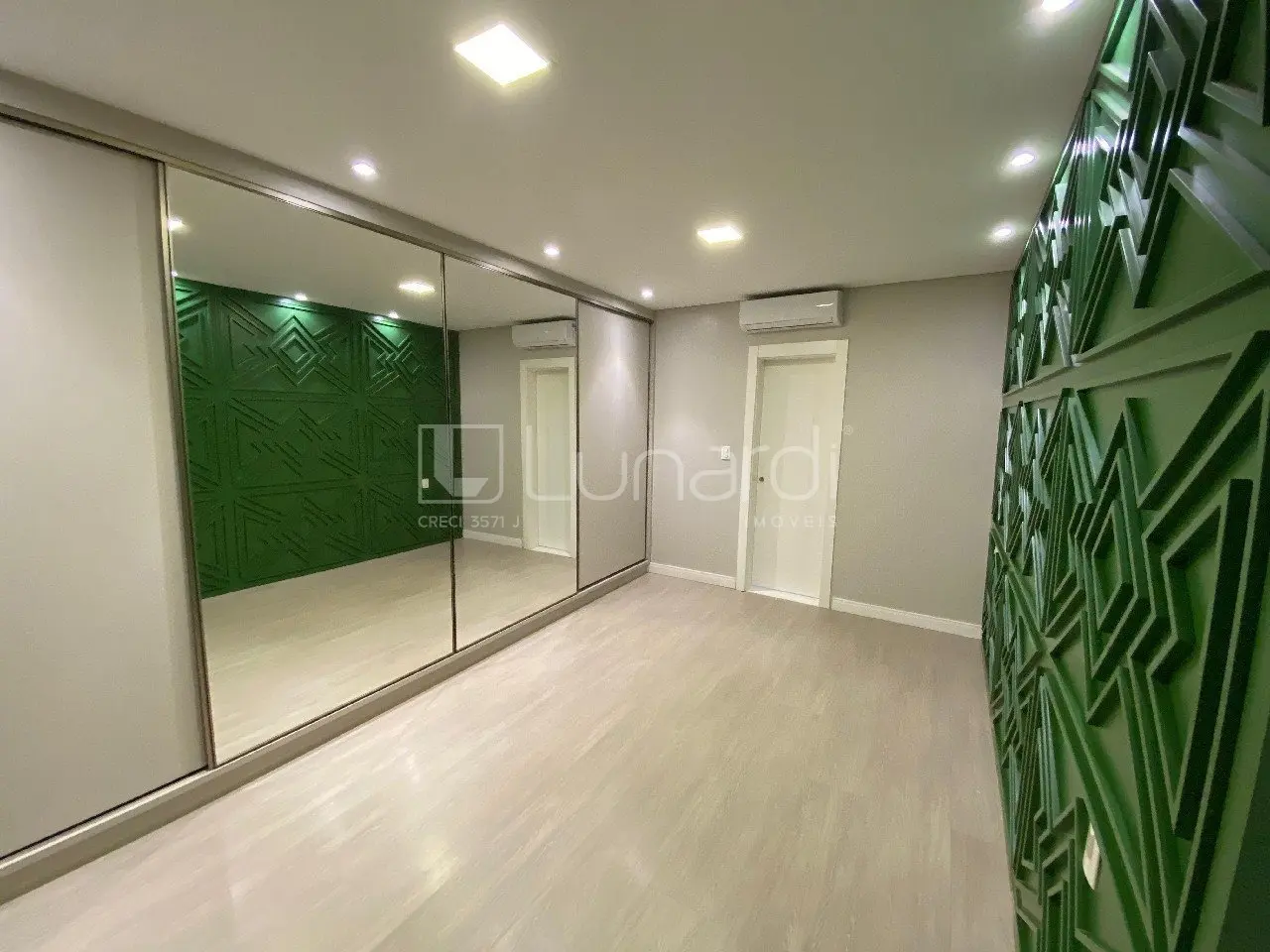 Foto Casa com 3 Dormitórios