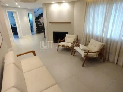 Foto Casa com 3 Dormitórios