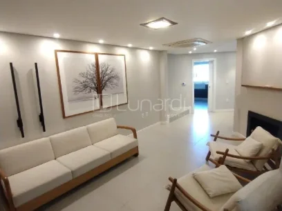 Foto Casa com 3 Dormitórios