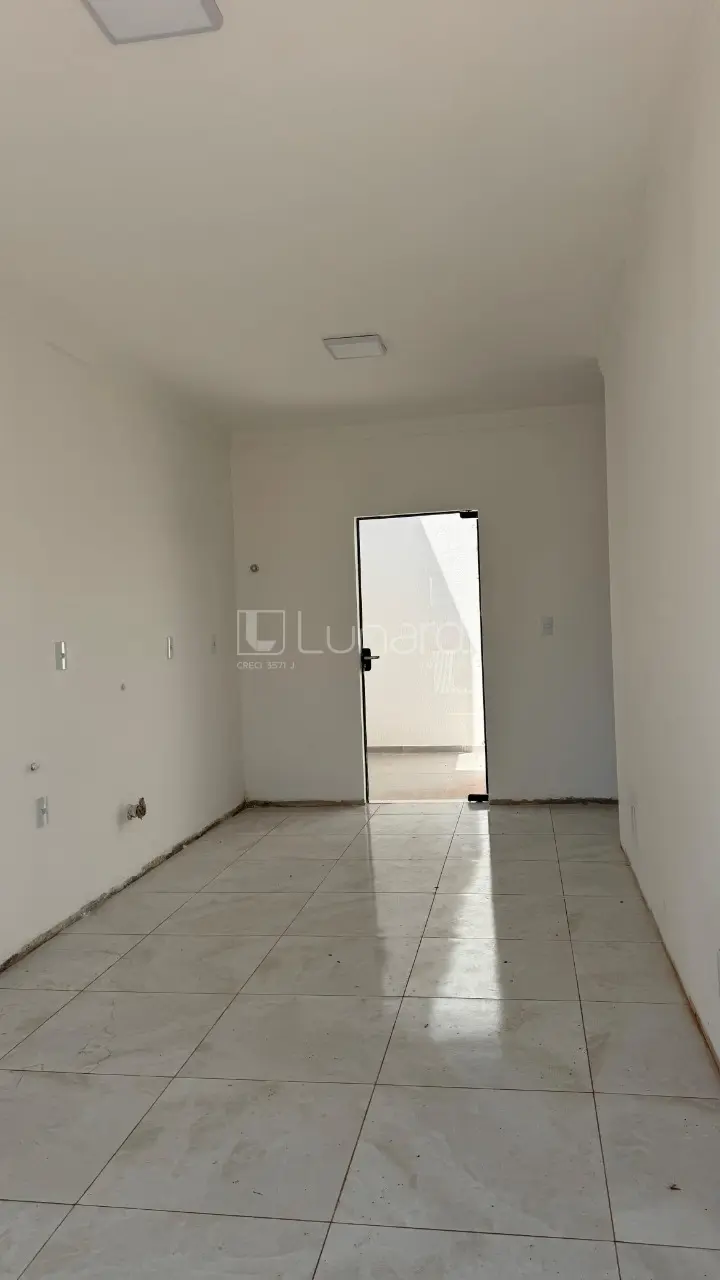 Foto Casa com 2 Dormitórios