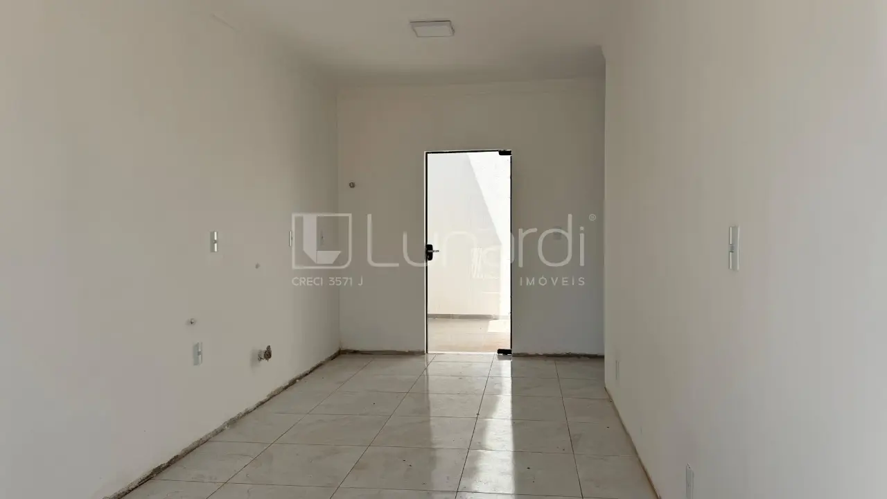 Foto Casa com 2 Dormitórios