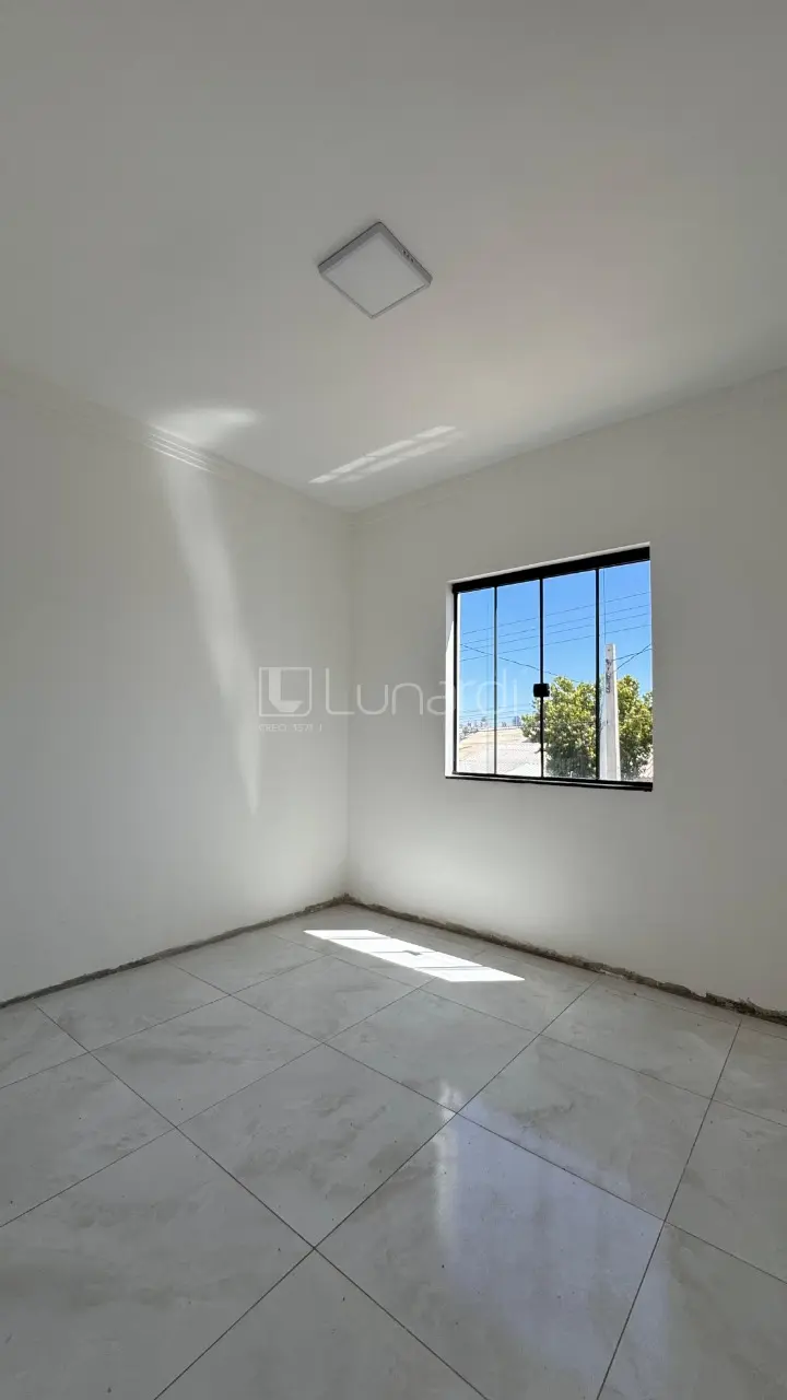 Foto Casa com 2 Dormitórios