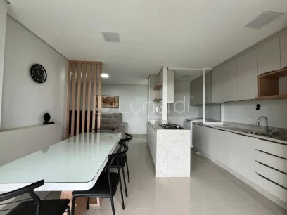 Foto Apartamento com 2 Dormitórios