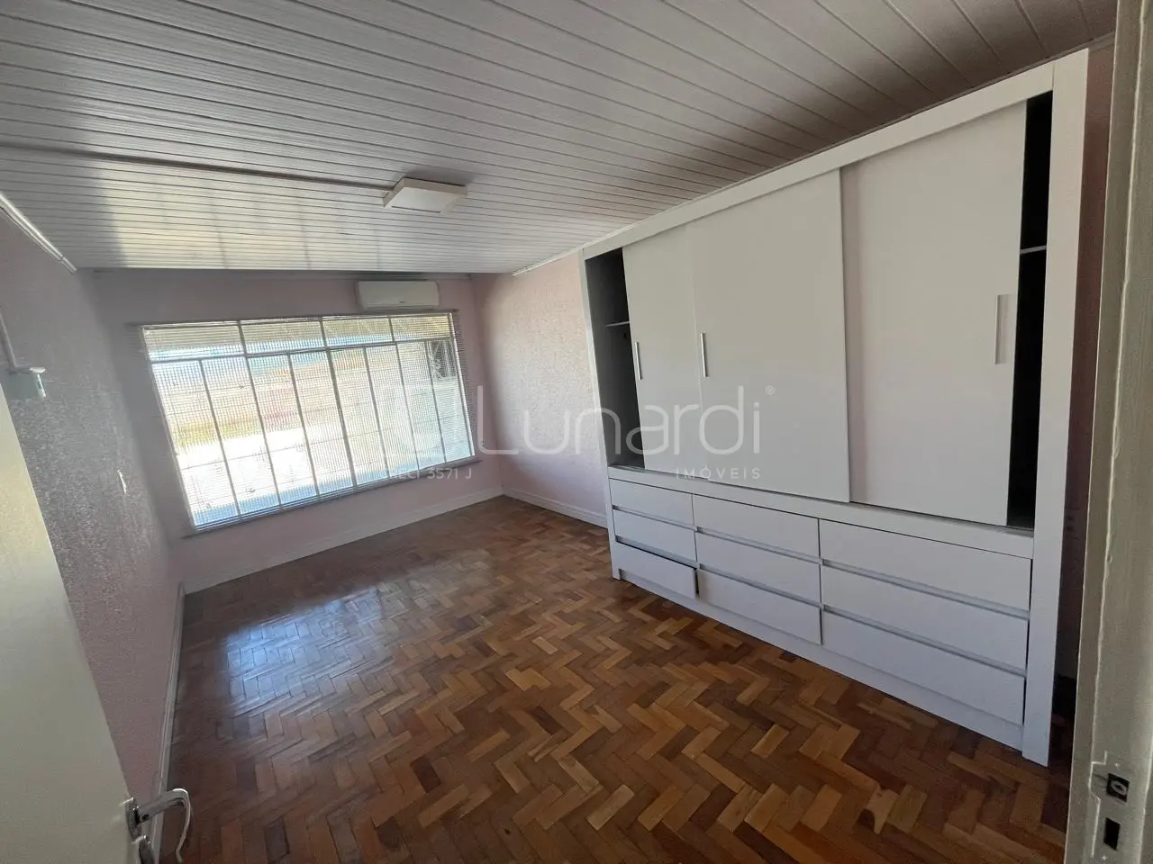 Foto Casa com 4 Dormitórios