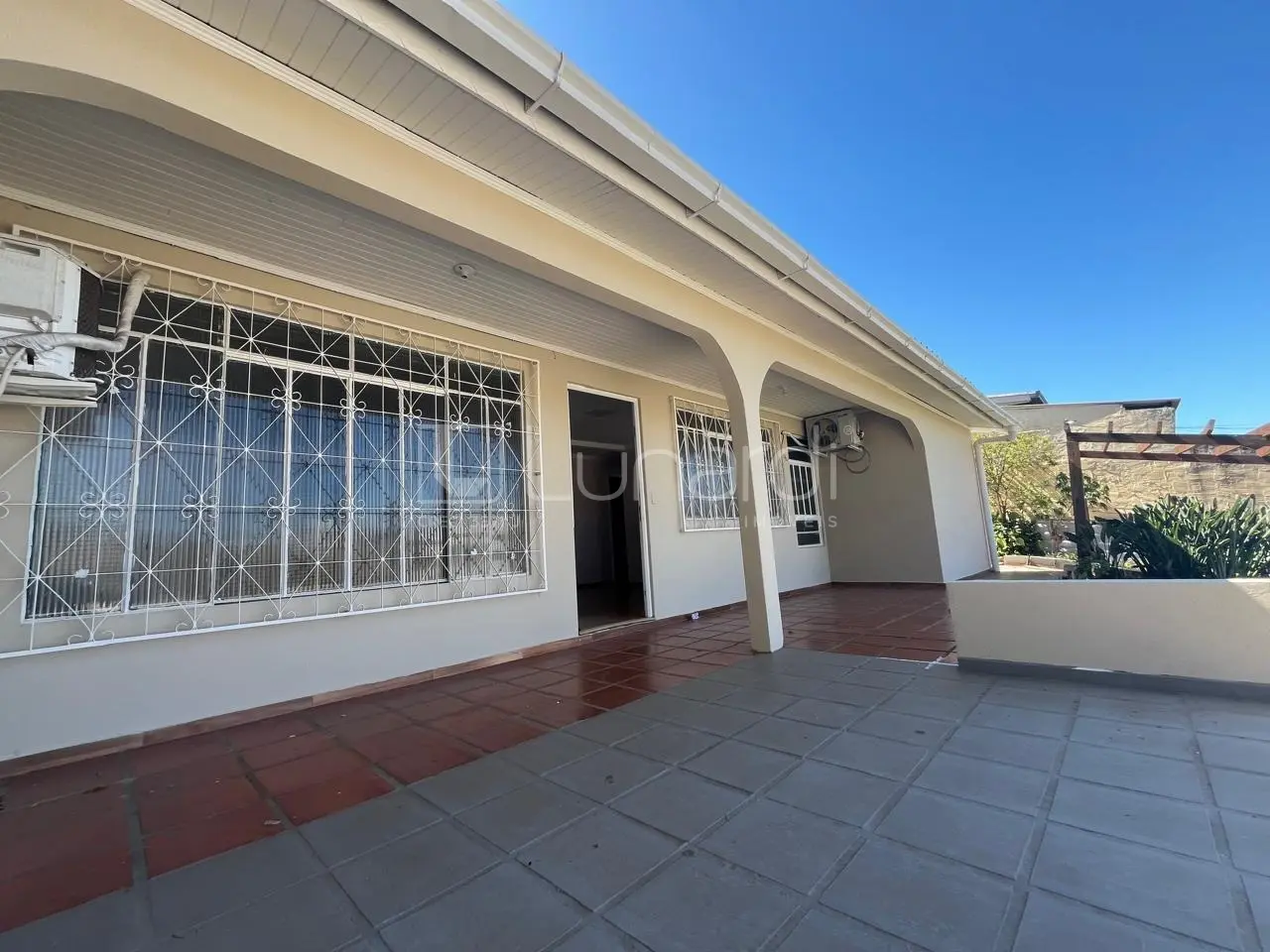Foto Casa com 4 Dormitórios