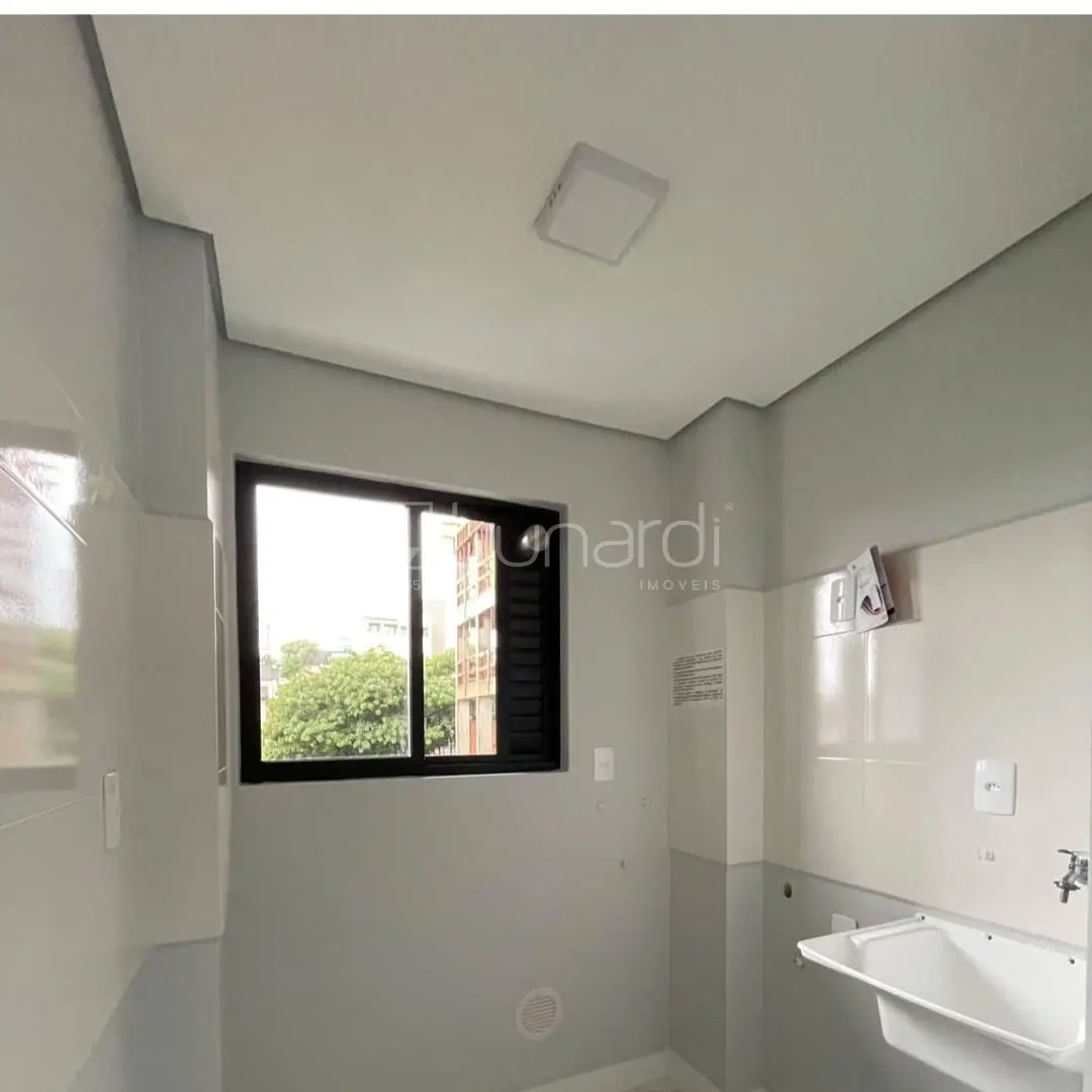 Foto Apartamento com 2 Dormitórios