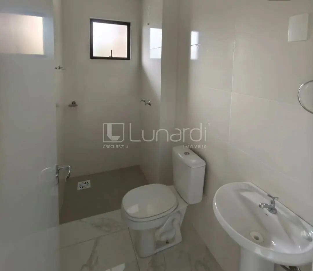 Foto Apartamento com 2 Dormitórios